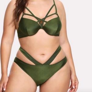 NEW PLUS SIZE SWIMSUIT